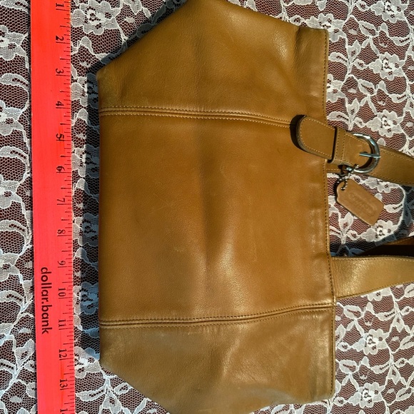 Coach purse… tan silver hardware!!! - Picture 6 of 12